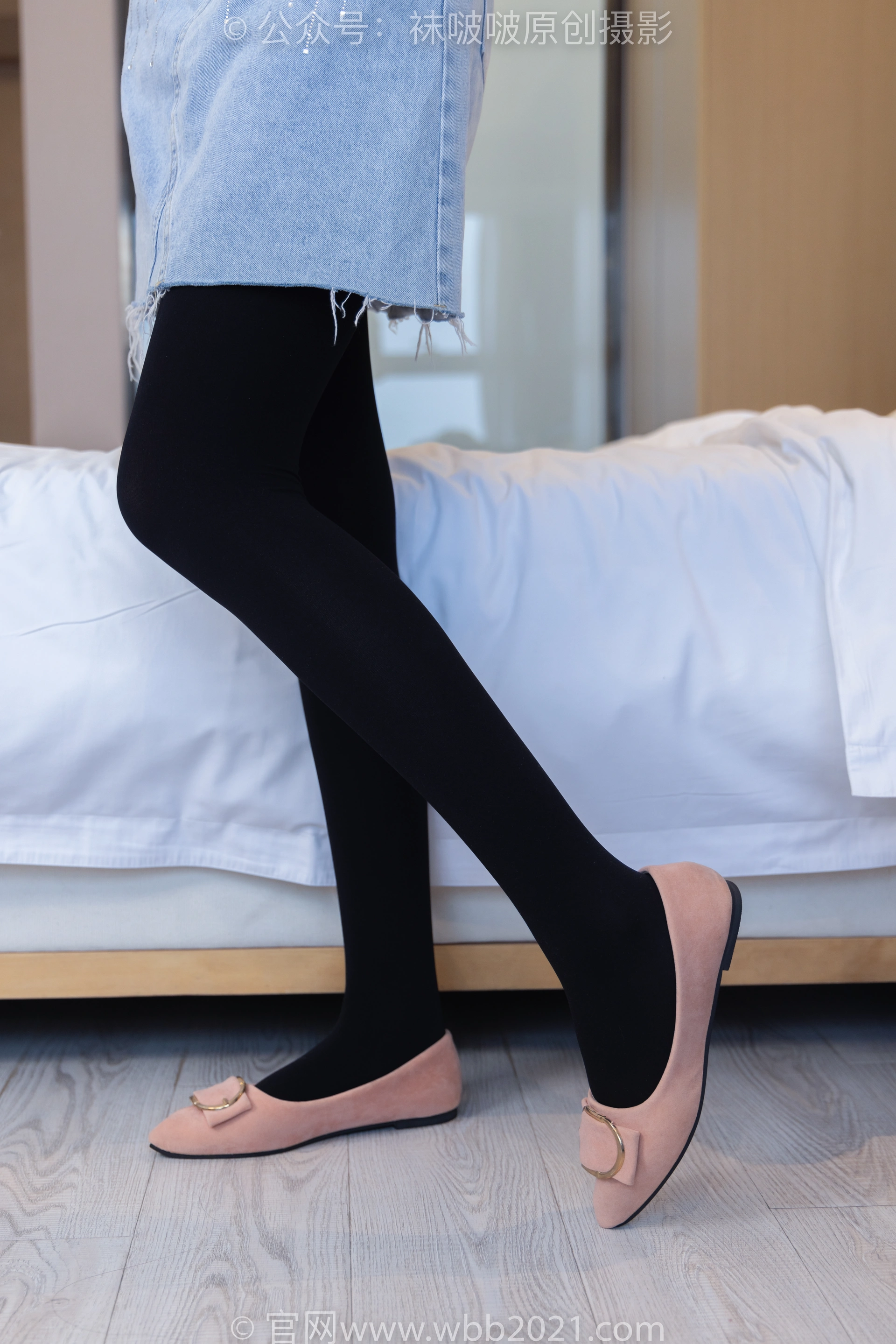 [BoBoSocks袜啵啵] NO.447 小甜豆-平底鞋、厚黑丝、踩方便面、圣女果、橘子、巧克力蛋糕剧情（超长花絮版） 3